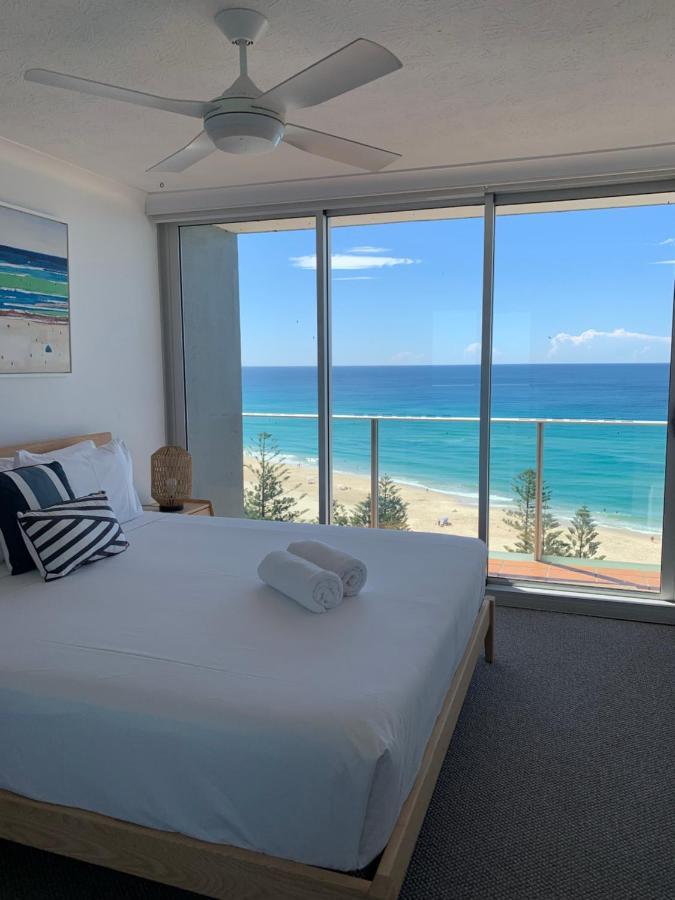 Pacific Regis Beachfront Holiday Apartments Gold Coast Exterior foto