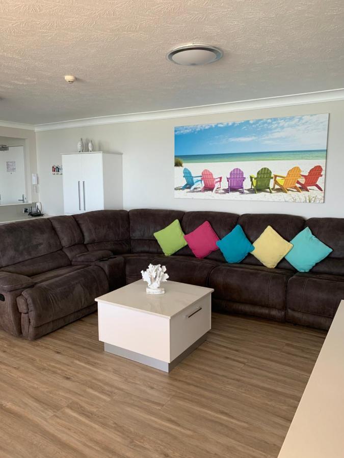 Pacific Regis Beachfront Holiday Apartments Gold Coast Exterior foto