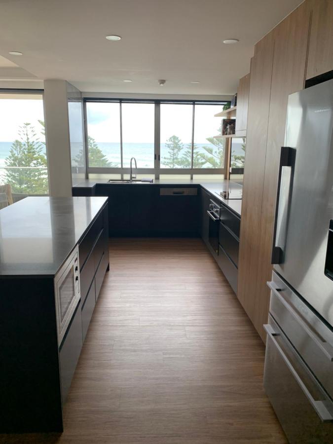 Pacific Regis Beachfront Holiday Apartments Gold Coast Exterior foto