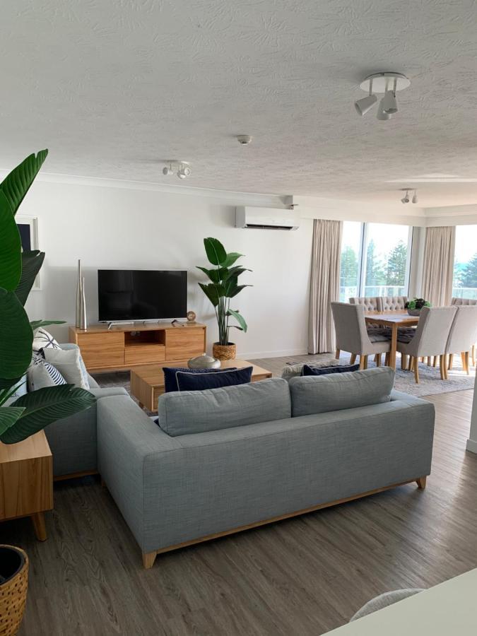 Pacific Regis Beachfront Holiday Apartments Gold Coast Exterior foto