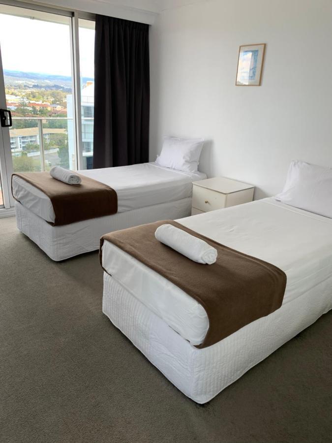 Pacific Regis Beachfront Holiday Apartments Gold Coast Exterior foto