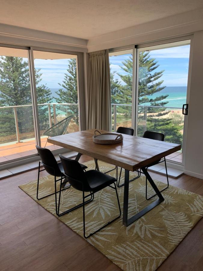 Pacific Regis Beachfront Holiday Apartments Gold Coast Exterior foto