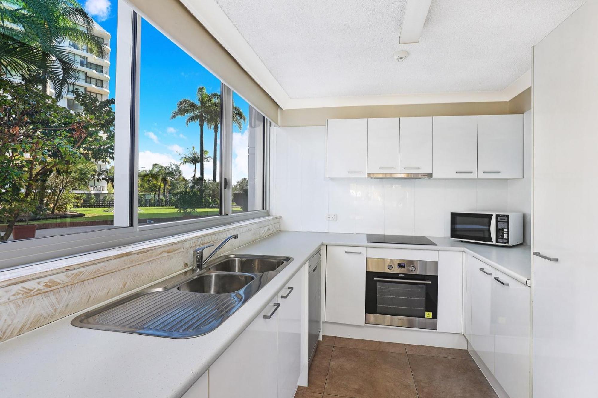Pacific Regis Beachfront Holiday Apartments Gold Coast Exterior foto