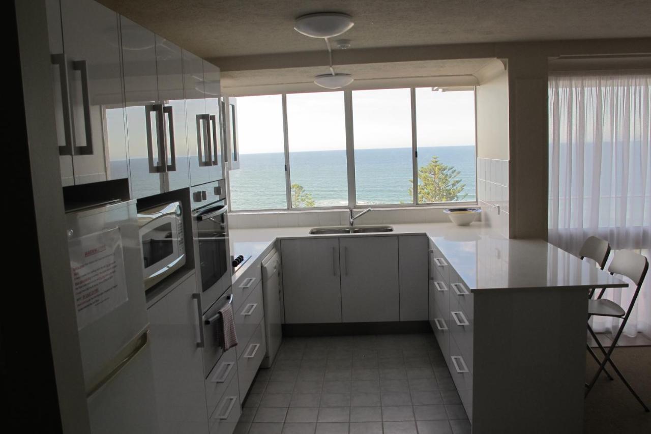 Pacific Regis Beachfront Holiday Apartments Gold Coast Exterior foto